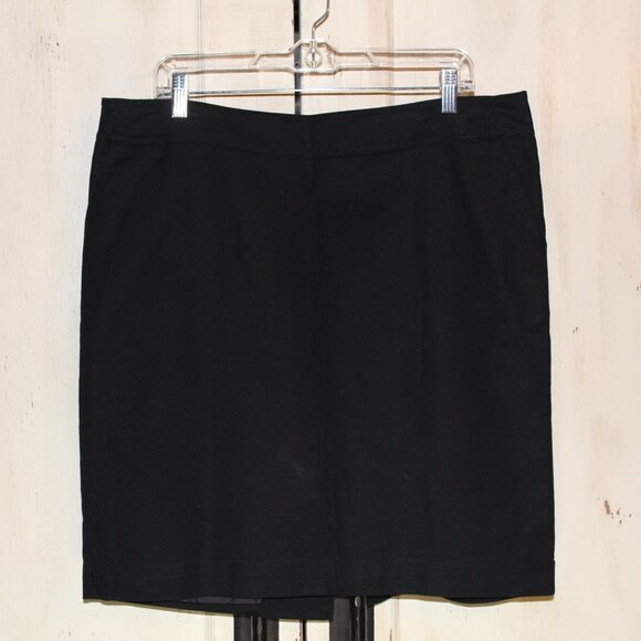 Merona Dresses & Skirts - Merona solid black fully lined knee-length pencil skirt 16
